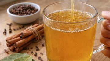 7 Early Warning Signs of a Heart Attack You Should Never Ignore